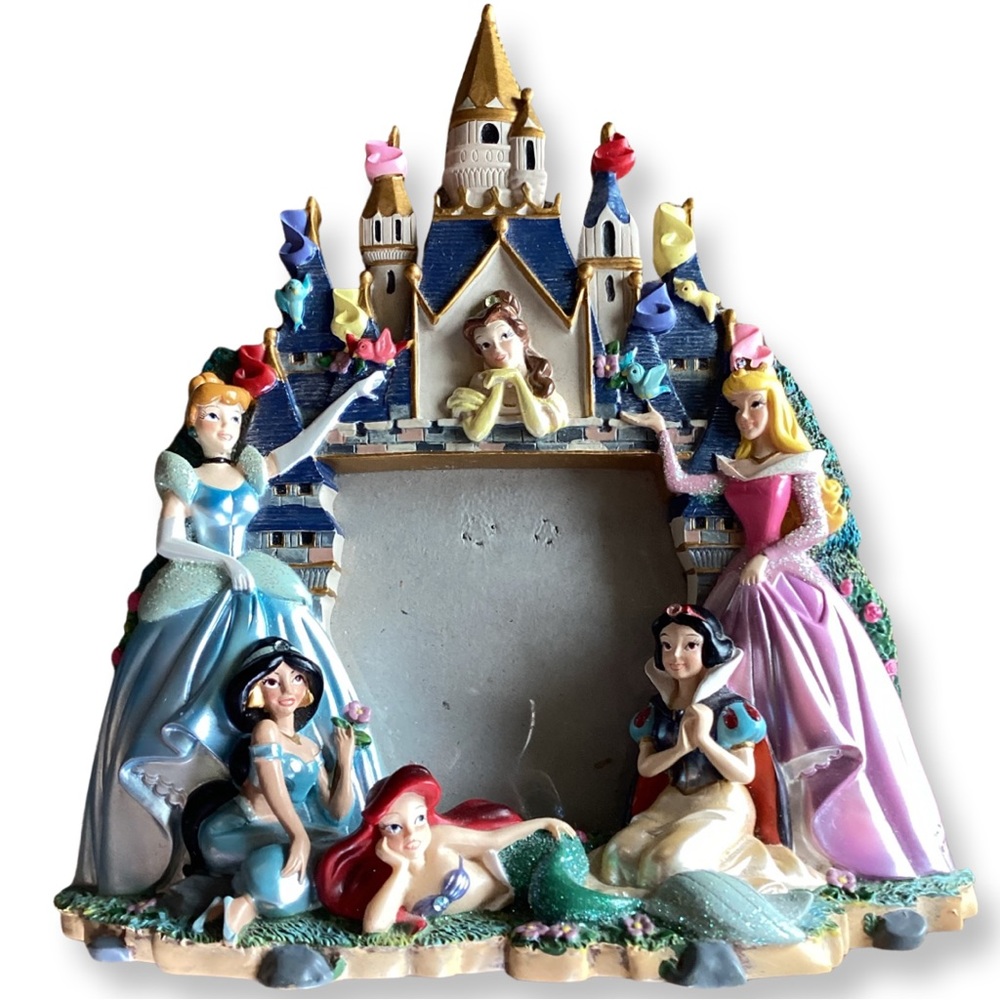 Walt Disney Parks Princess and Castle Photo Picture Frame Sculpted 3D